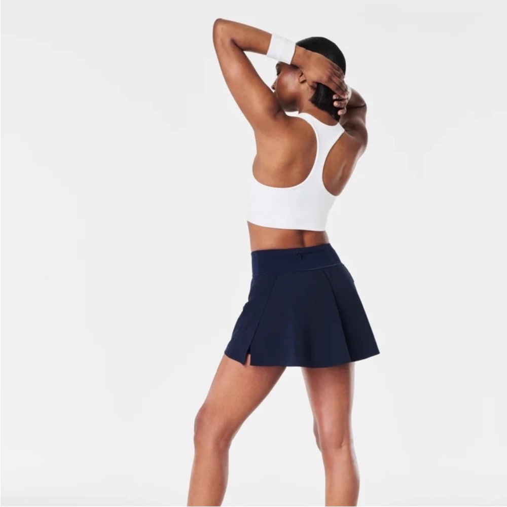 Spanx get moving pleated tennis skort navy blue NEW 14” small